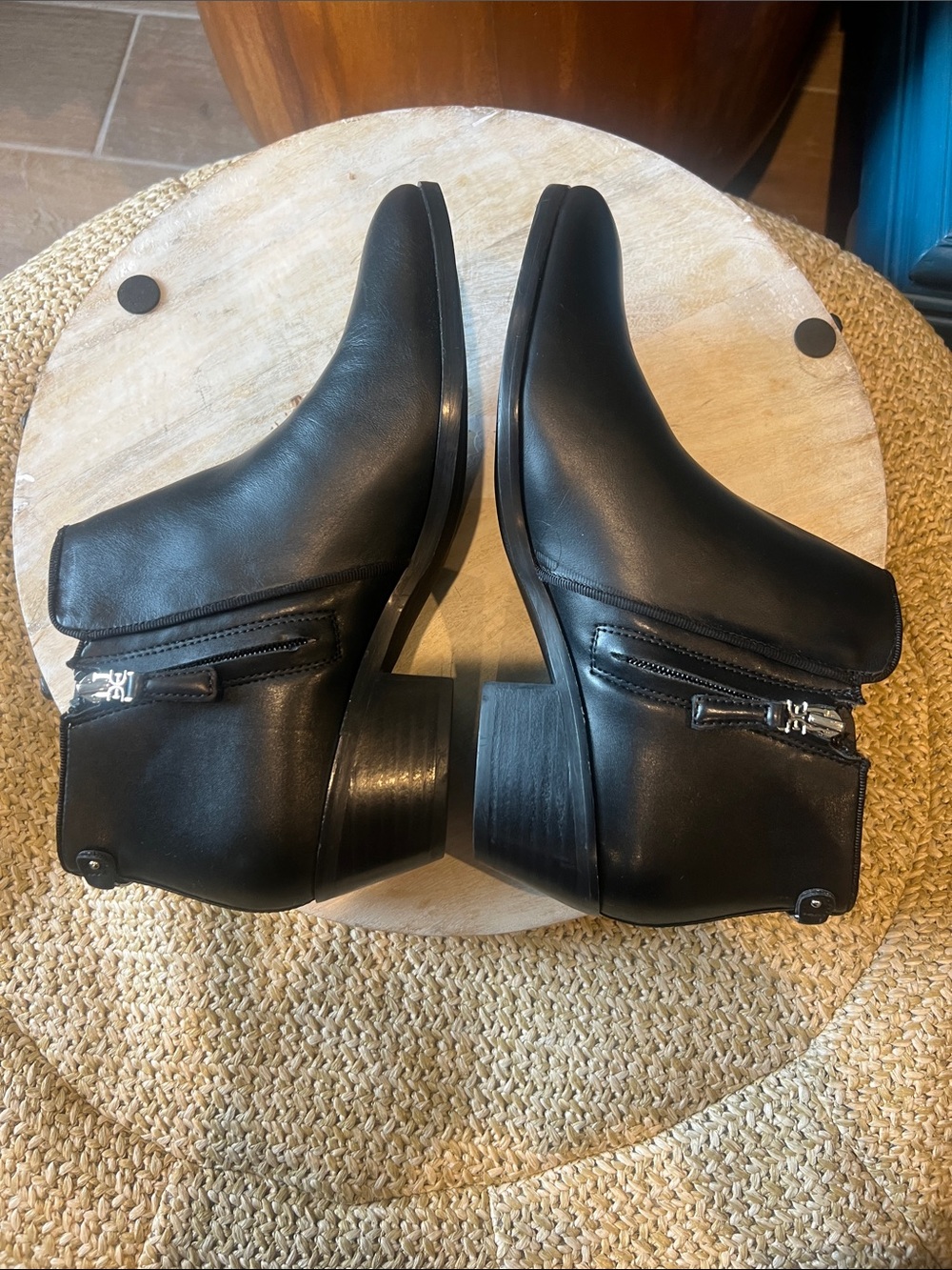 Women's Sam Edelman Petty Ankle Bootie Black Leather Size 9 - Picture 5 of 9